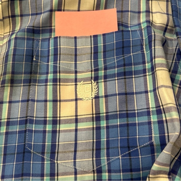 CHAPS Casual Blue and White Button Down Shirt Easy Care Twill - Picture 12 of 12